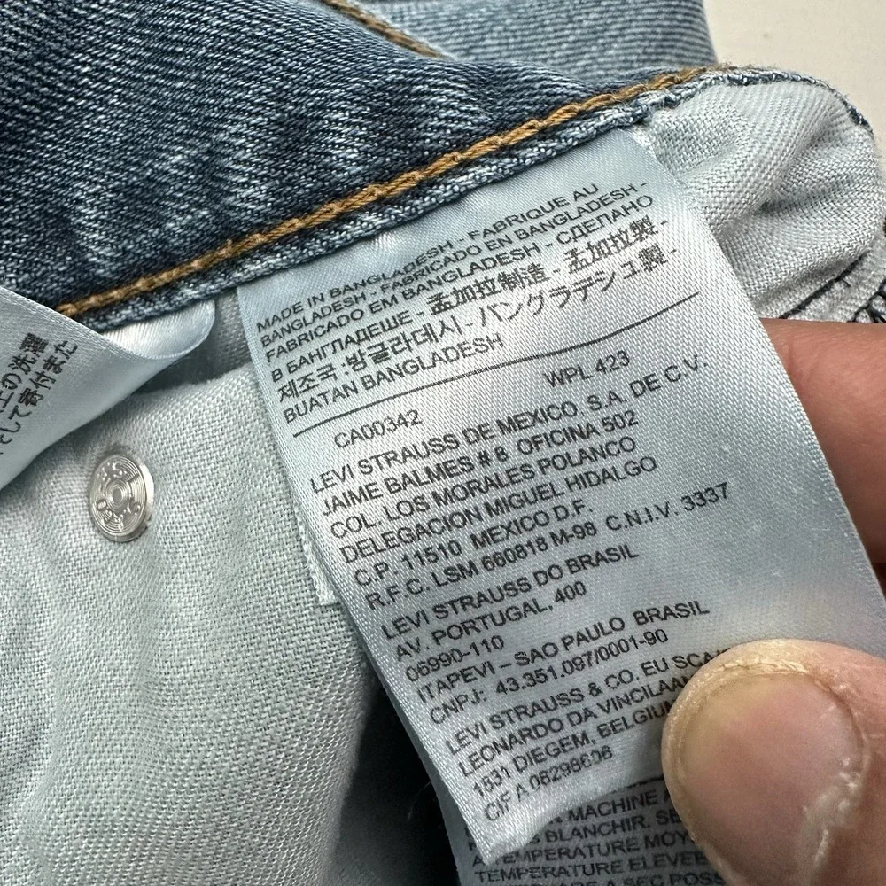 Levi’s 559 Relaxed Jeans Men Light 38x34 Blue Straight Distressed Denim Cotton